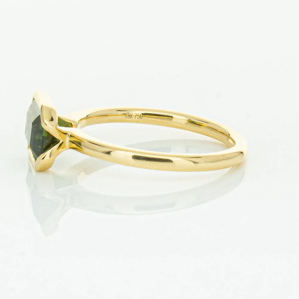 18ct Yellow Gold Green Sapphire Elle Ring