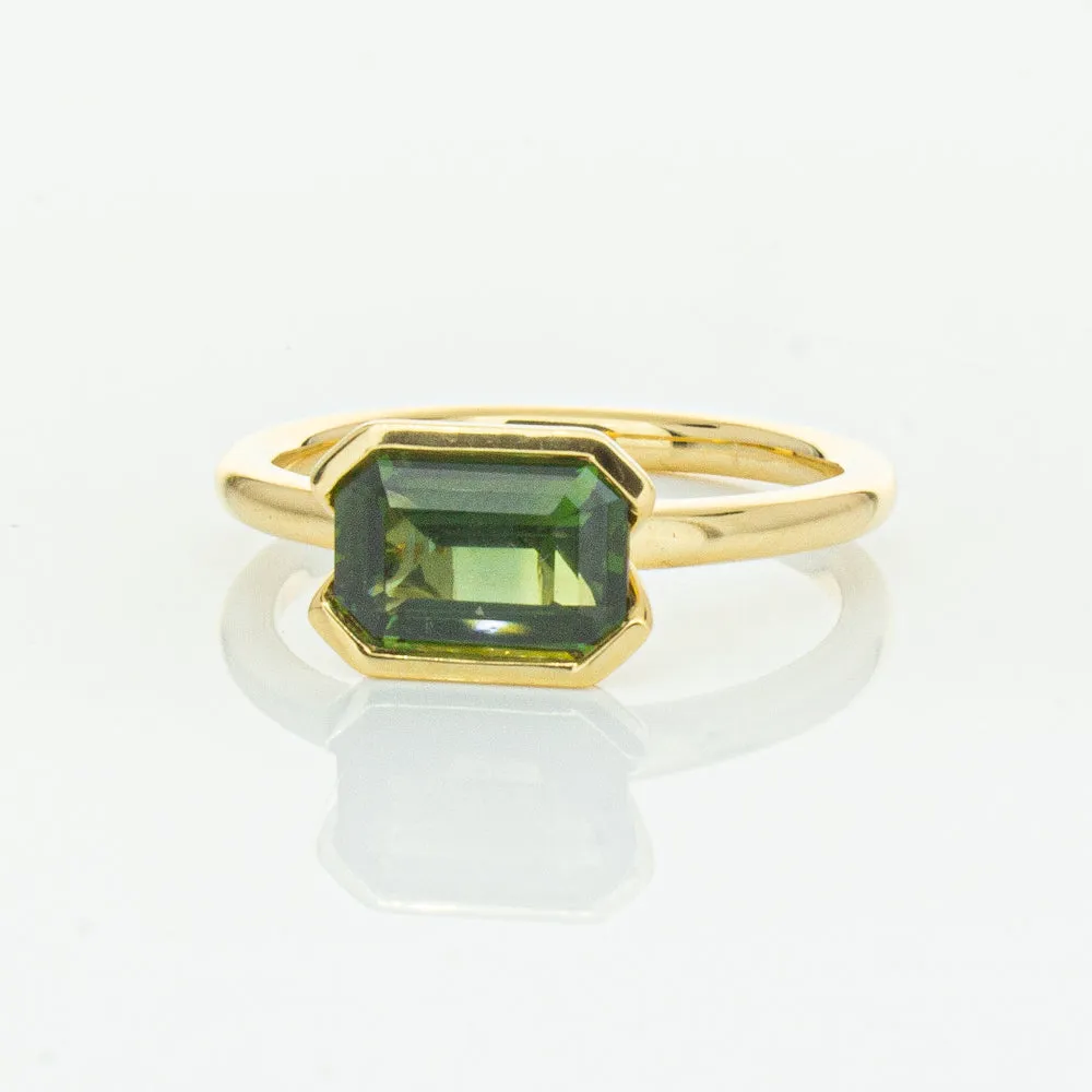 18ct Yellow Gold Green Sapphire Elle Ring