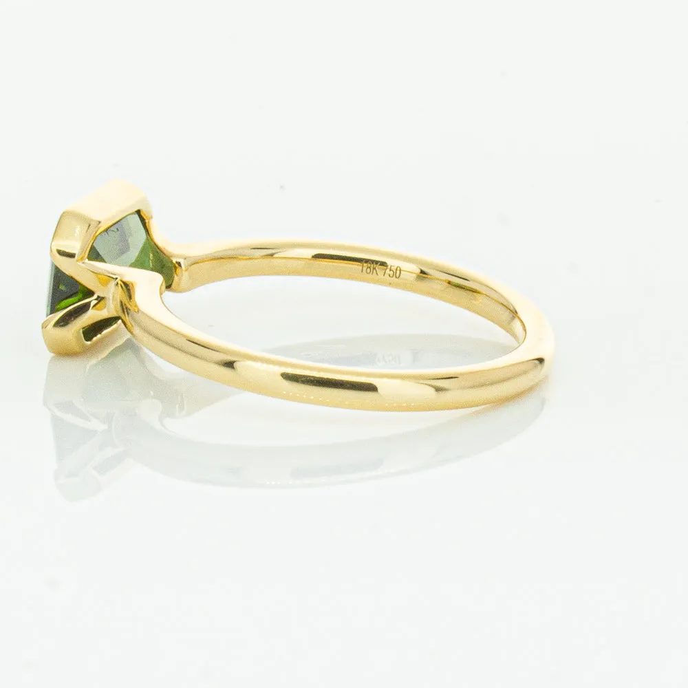 18ct Yellow Gold Green Sapphire Elle Ring