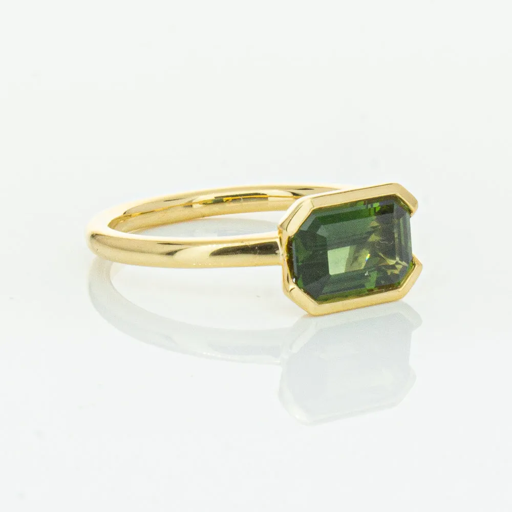 18ct Yellow Gold Green Sapphire Elle Ring