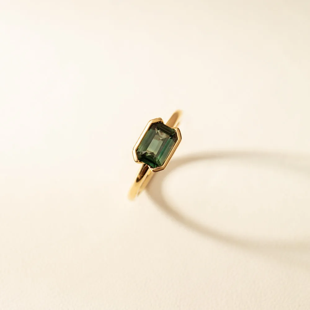 18ct Yellow Gold Green Sapphire Elle Ring
