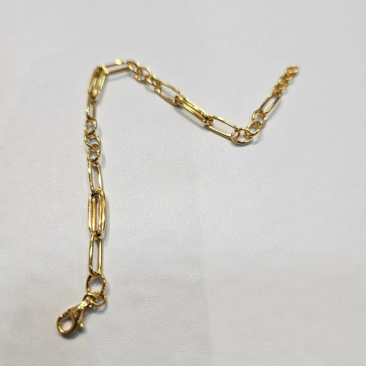 22k / 916 Gold Sleek Paperclip Chain Bracelet