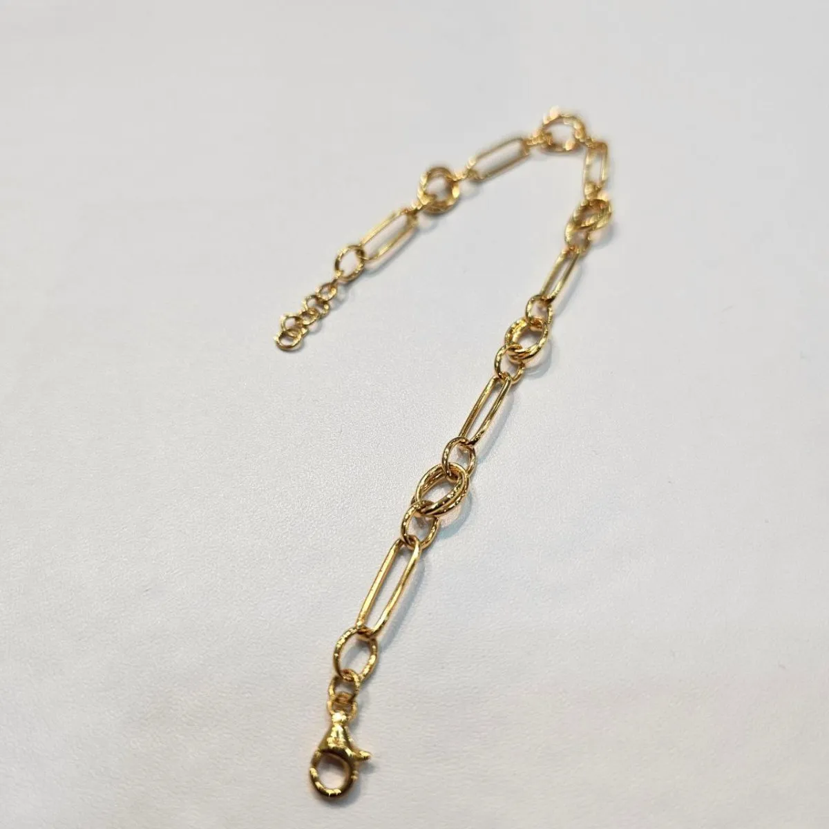 22k / 916 Gold Sleek Paperclip Chain Bracelet