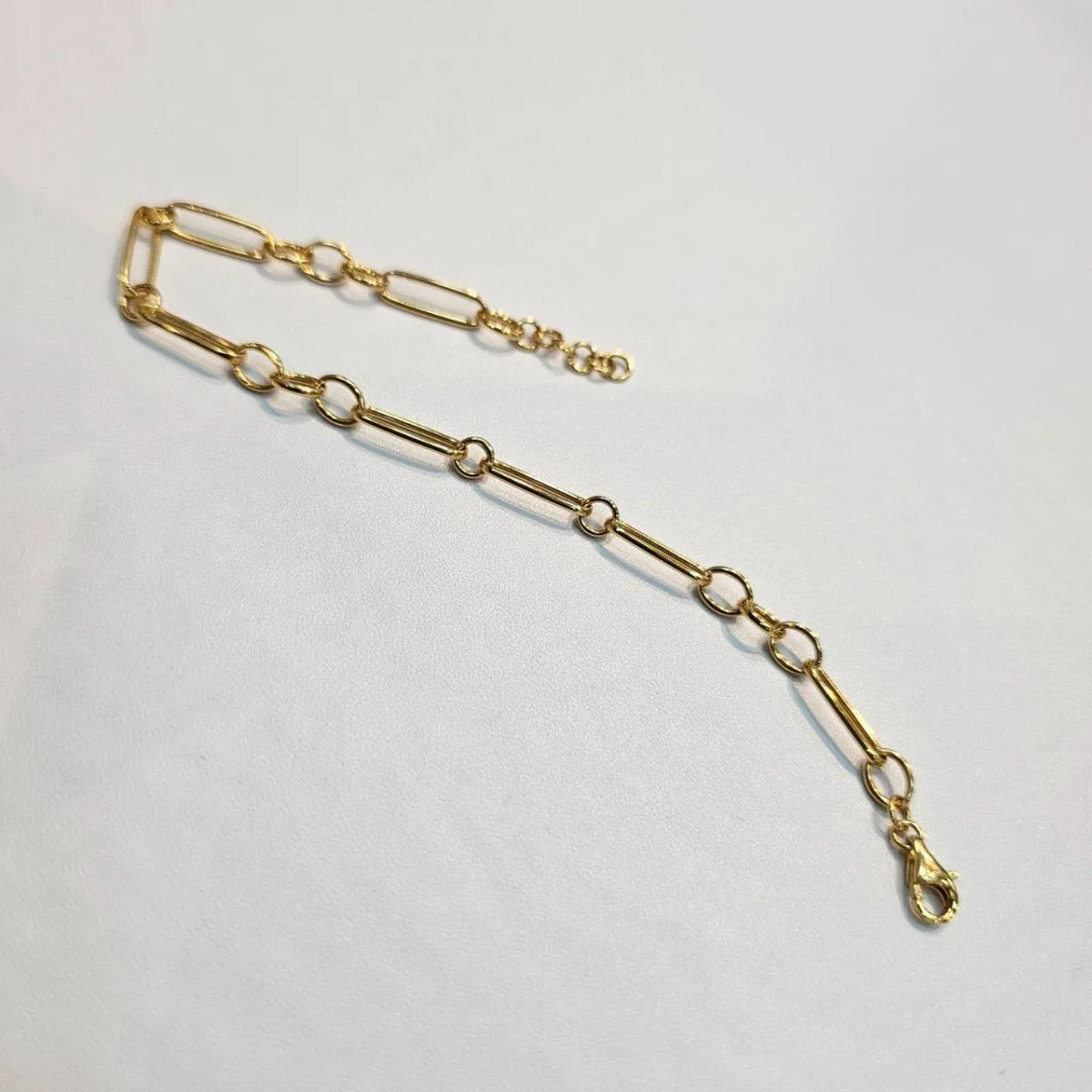 22k / 916 Gold Sleek Paperclip Chain Bracelet