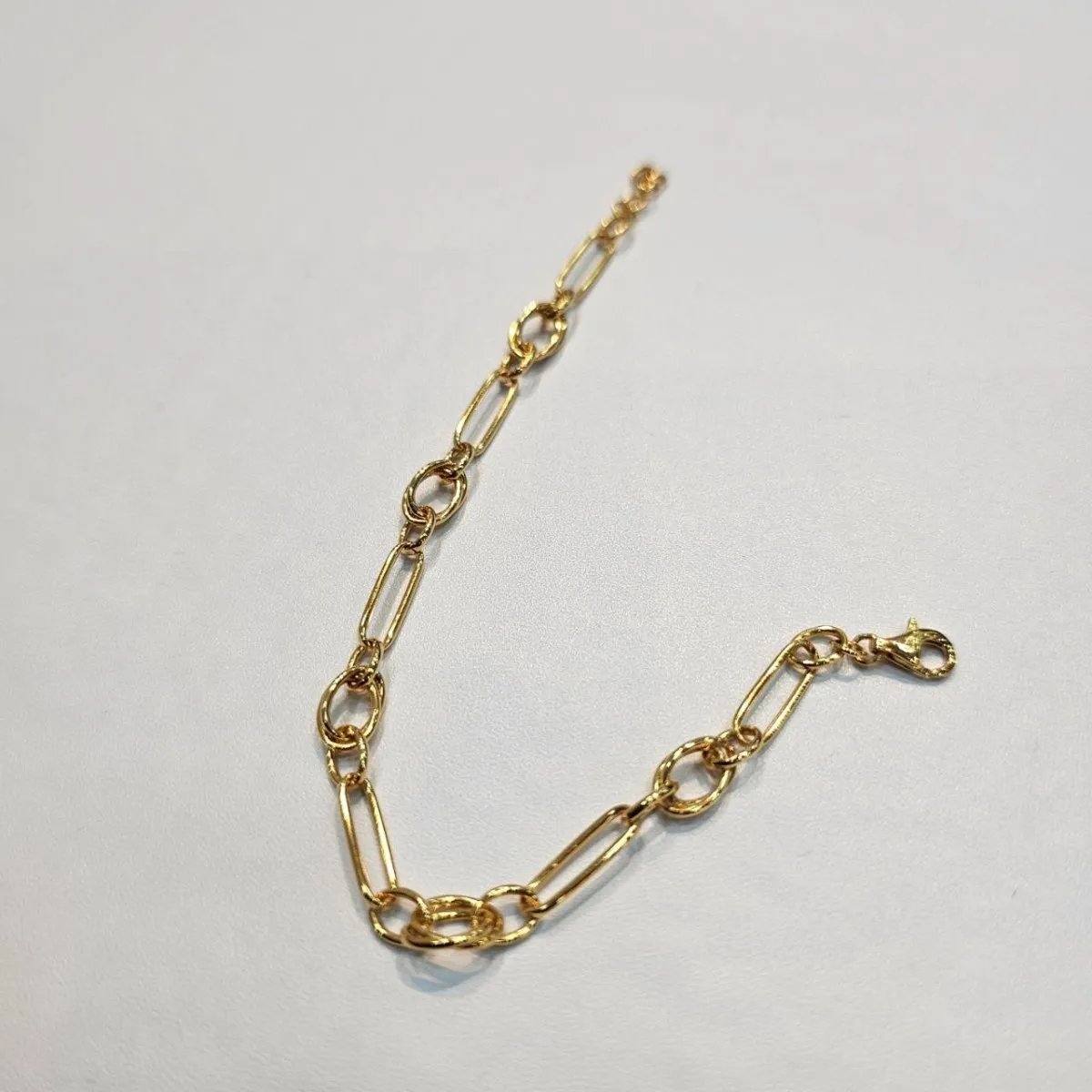22k / 916 Gold Sleek Paperclip Chain Bracelet