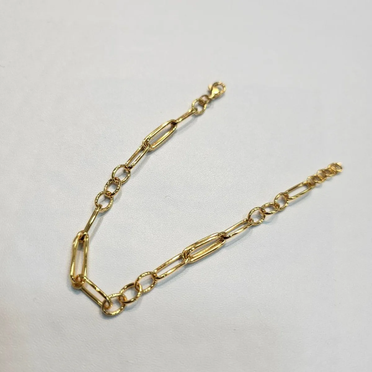 22k / 916 Gold Sleek Paperclip Chain Bracelet