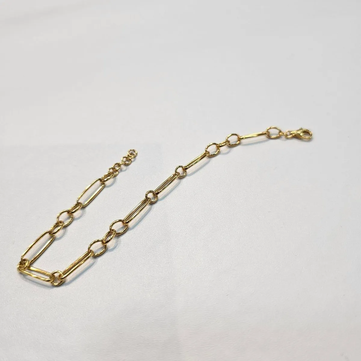22k / 916 Gold Sleek Paperclip Chain Bracelet