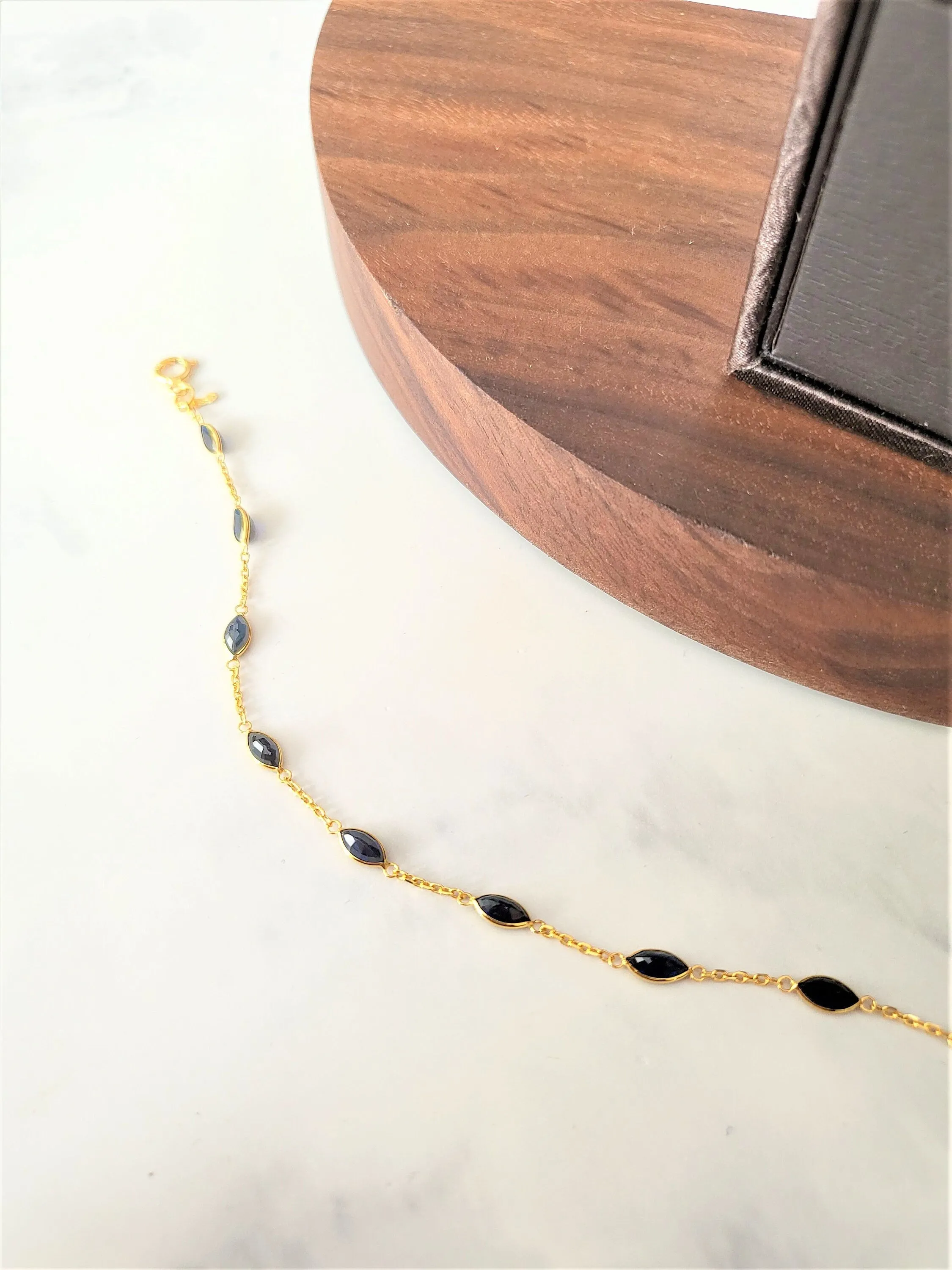 Thai Design Natural Blue Sapphire 18K Solid Gold Chain Bracelet Eyelet Gems Rare Gemstone Dainty