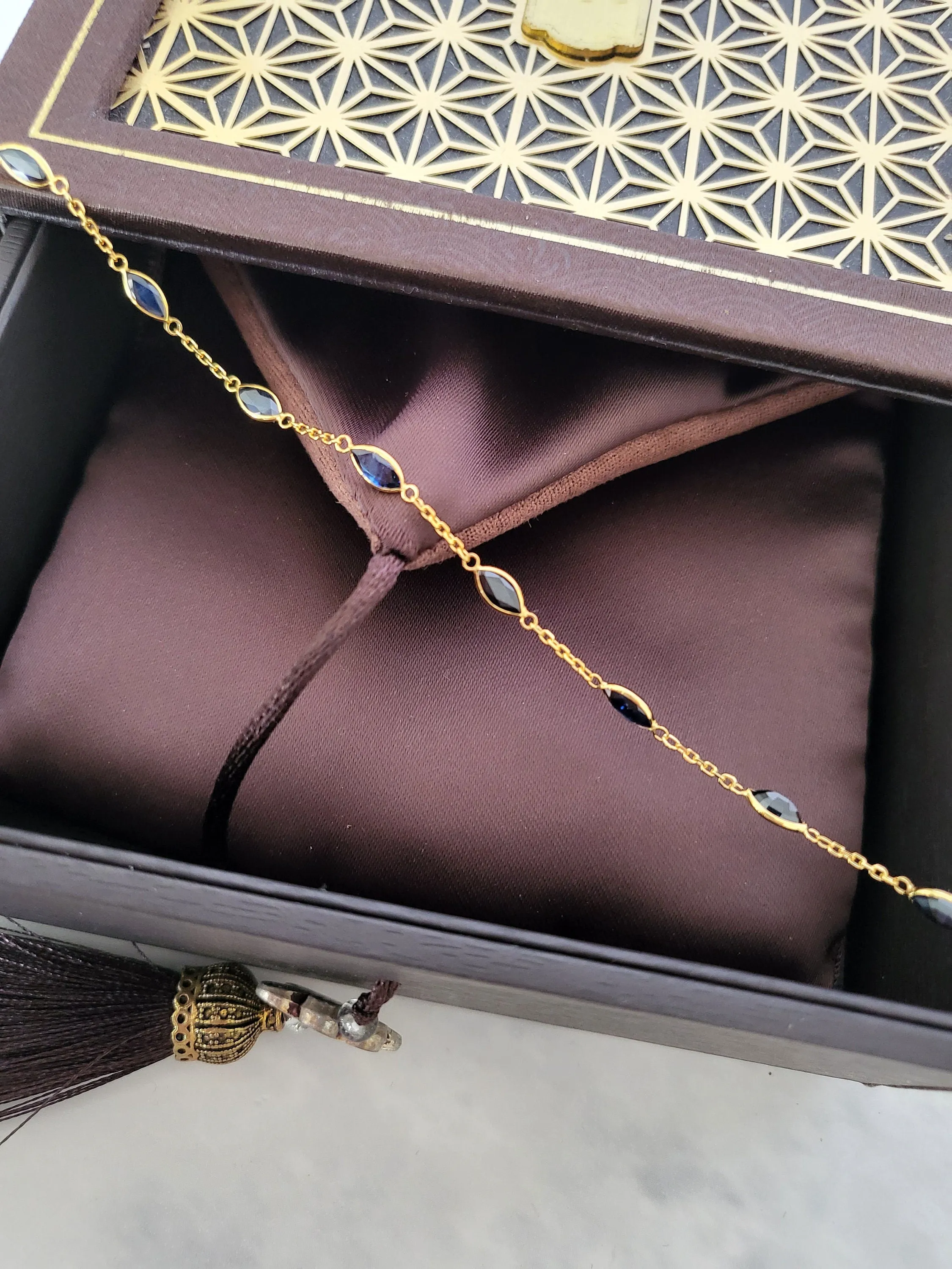 Thai Design Natural Blue Sapphire 18K Solid Gold Chain Bracelet Eyelet Gems Rare Gemstone Dainty