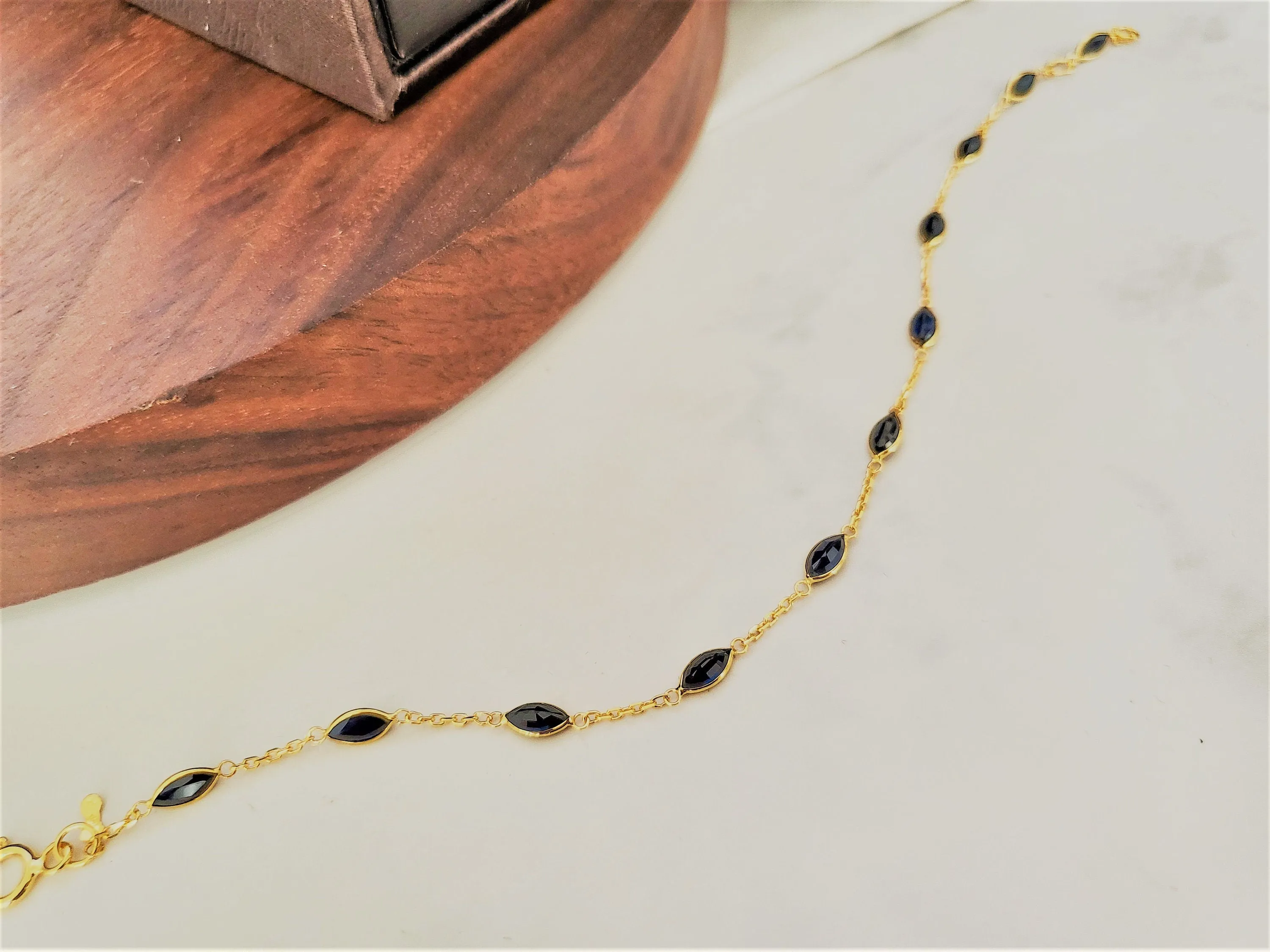 Thai Design Natural Blue Sapphire 18K Solid Gold Chain Bracelet Eyelet Gems Rare Gemstone Dainty