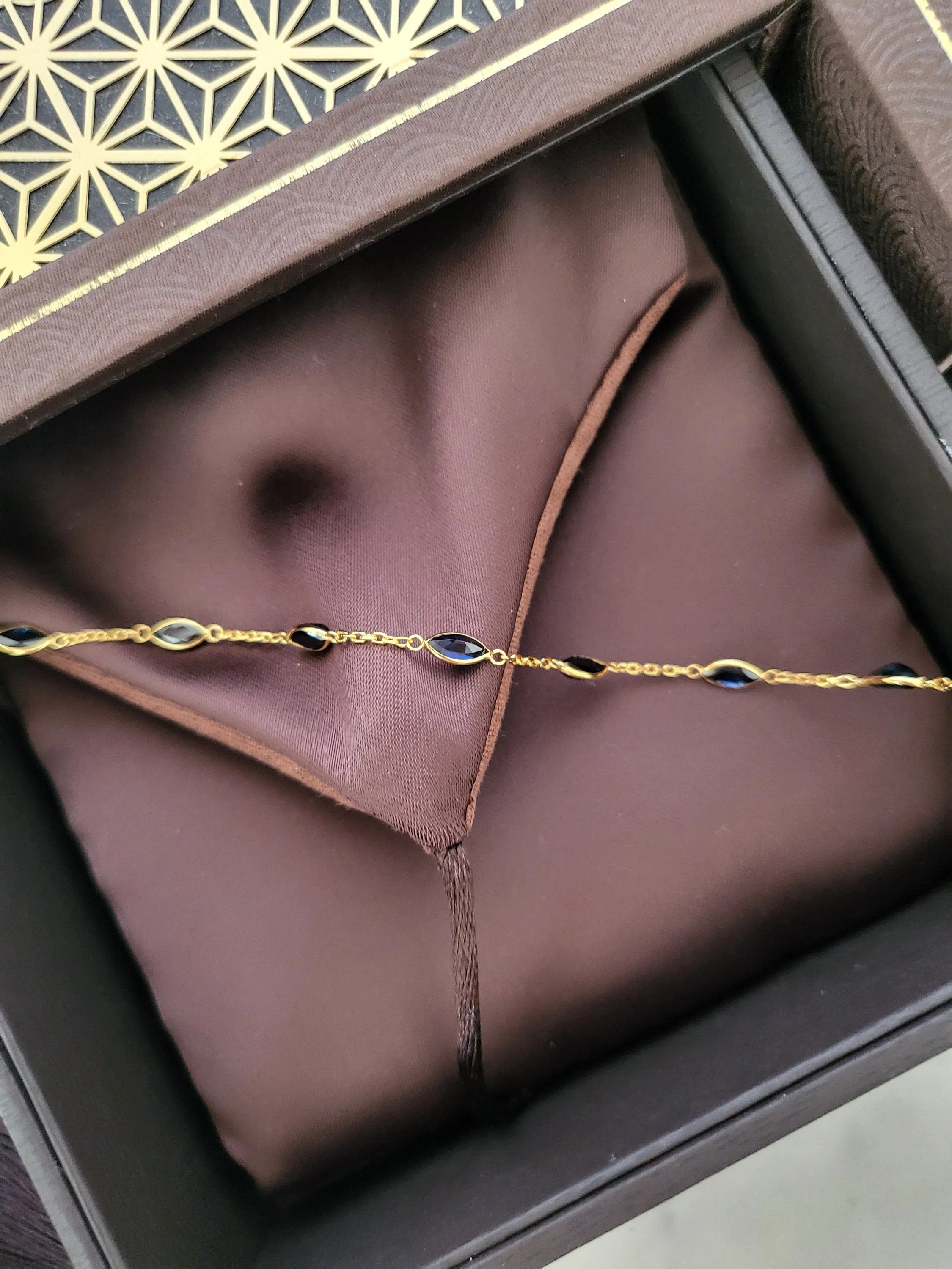Thai Design Natural Blue Sapphire 18K Solid Gold Chain Bracelet Eyelet Gems Rare Gemstone Dainty