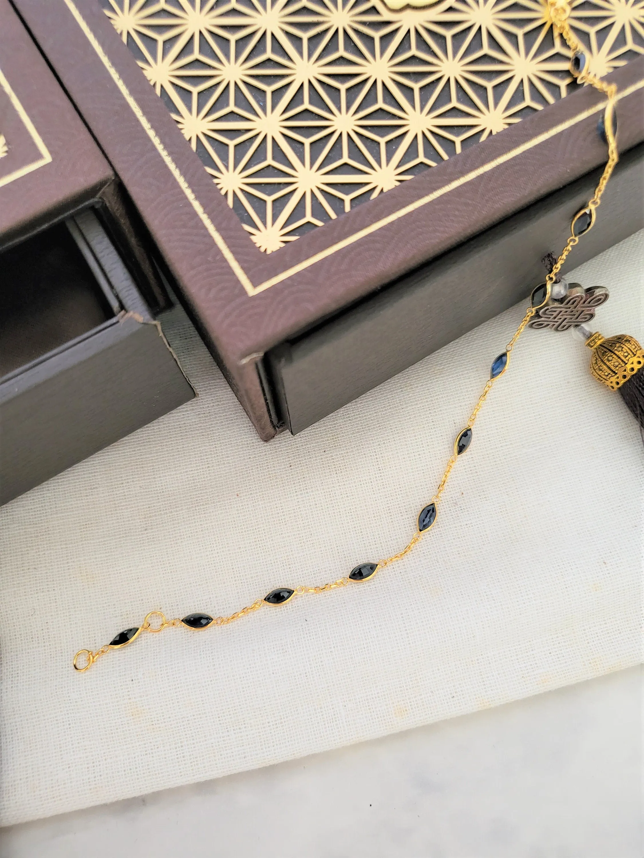 Thai Design Natural Blue Sapphire 18K Solid Gold Chain Bracelet Eyelet Gems Rare Gemstone Dainty
